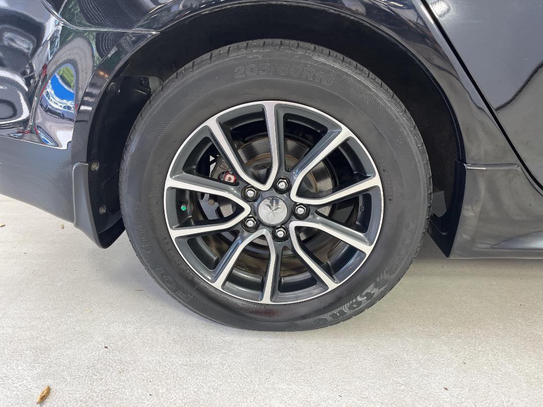 Photo '12' of Mitsubishi Lancer