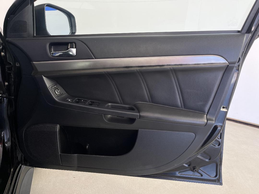 Photo '15' of Mitsubishi Lancer