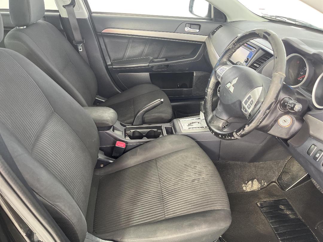 Photo '16' of Mitsubishi Lancer