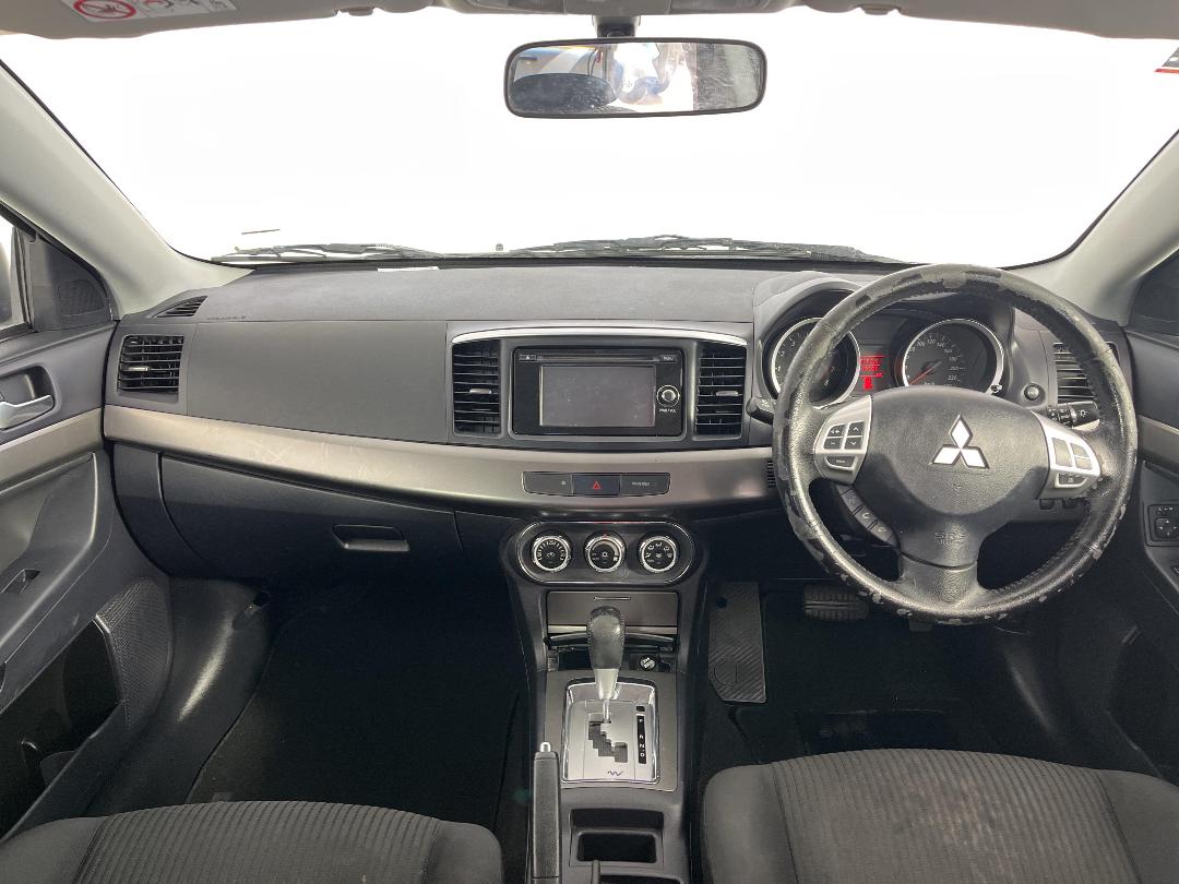 Photo '17' of Mitsubishi Lancer