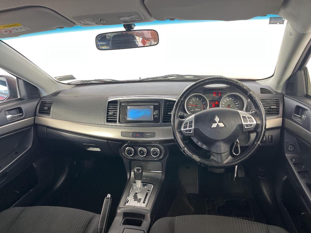 Photo '17' of Mitsubishi Lancer