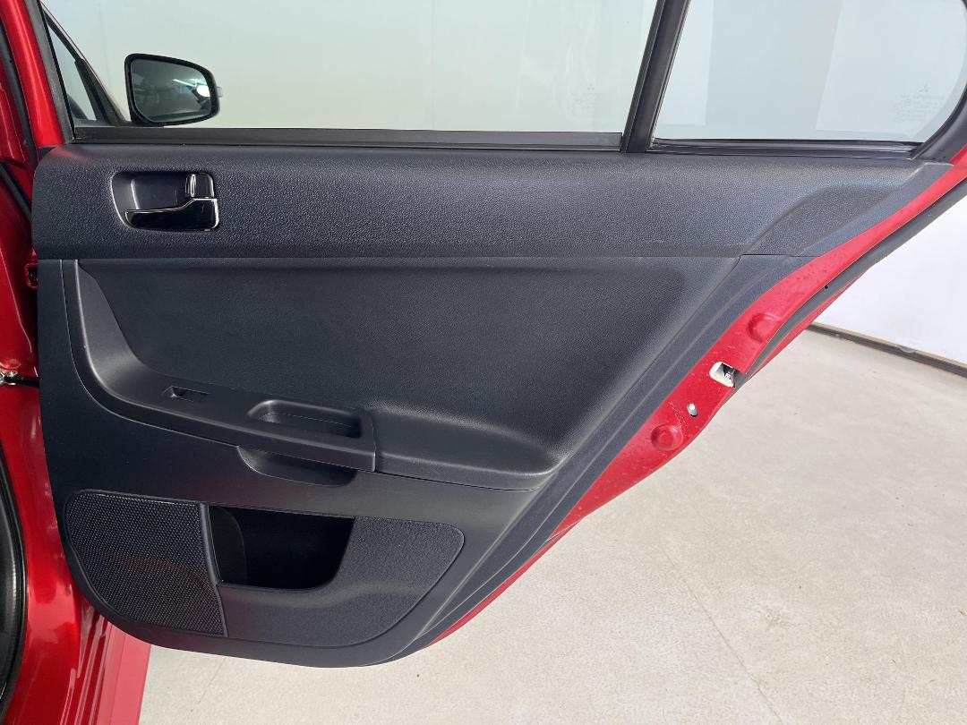 Photo '19' of Mitsubishi Lancer