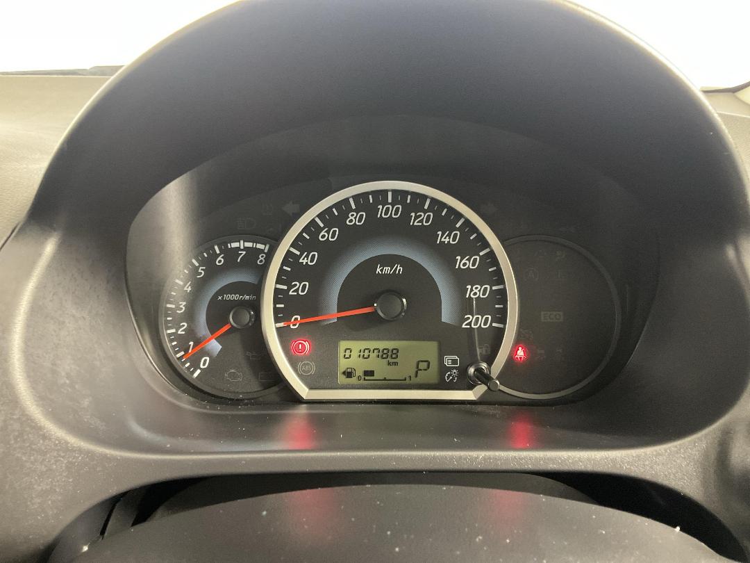 Photo '21' of Mitsubishi Mirage