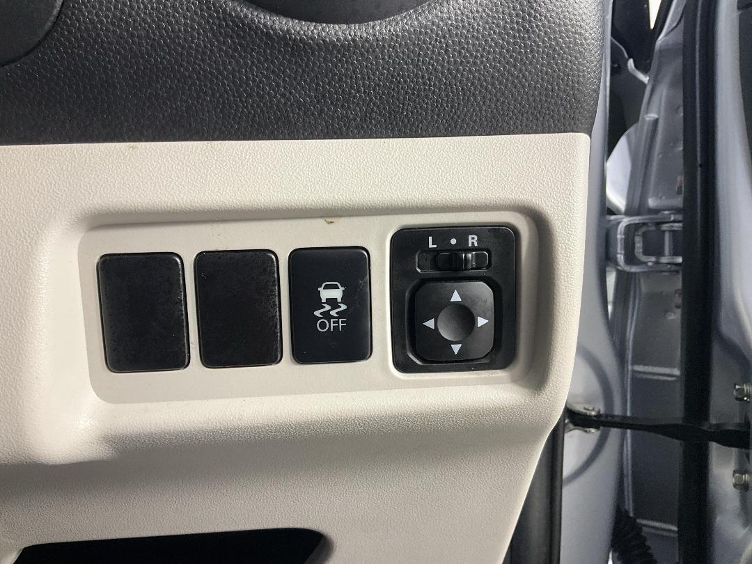 Photo '27' of Mitsubishi Mirage