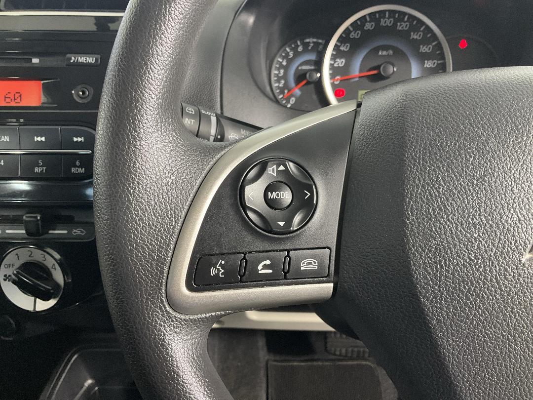 Photo '26' of Mitsubishi Mirage