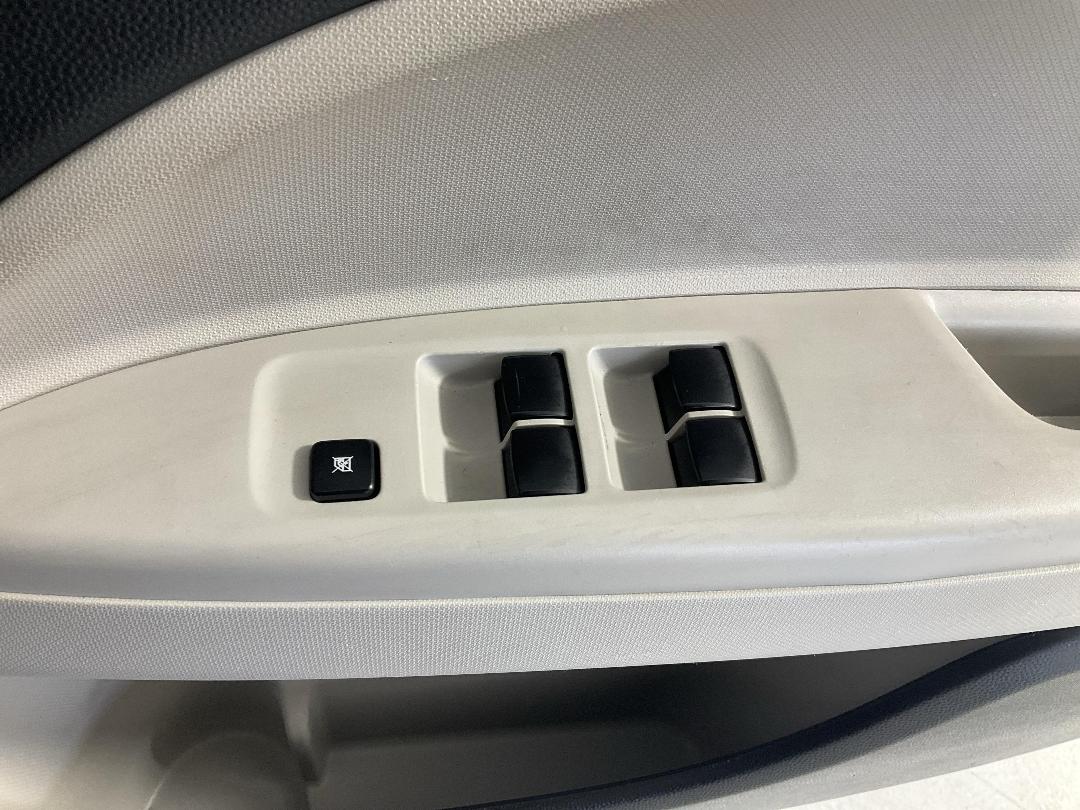 Photo '28' of Mitsubishi Mirage