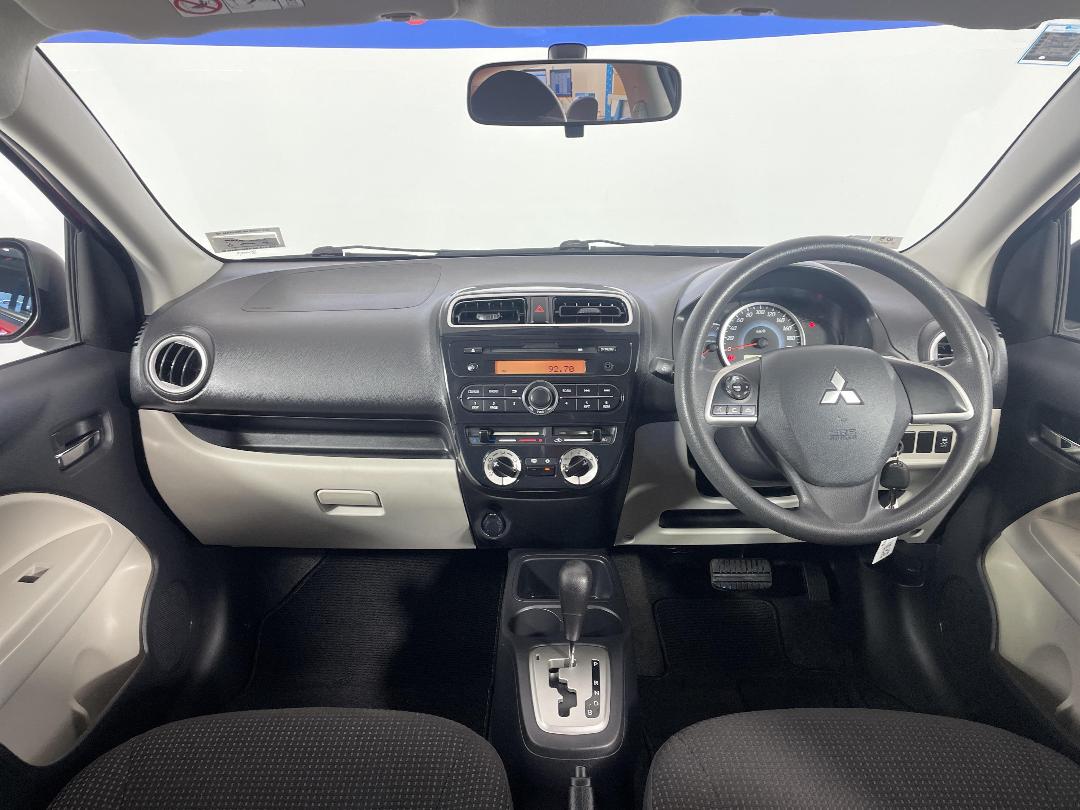 Photo '17' of Mitsubishi Mirage