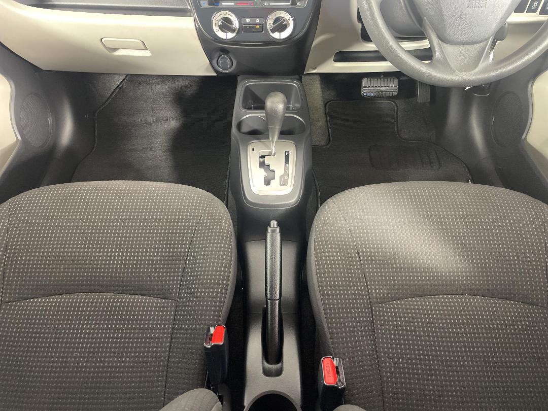 Photo '18' of Mitsubishi Mirage