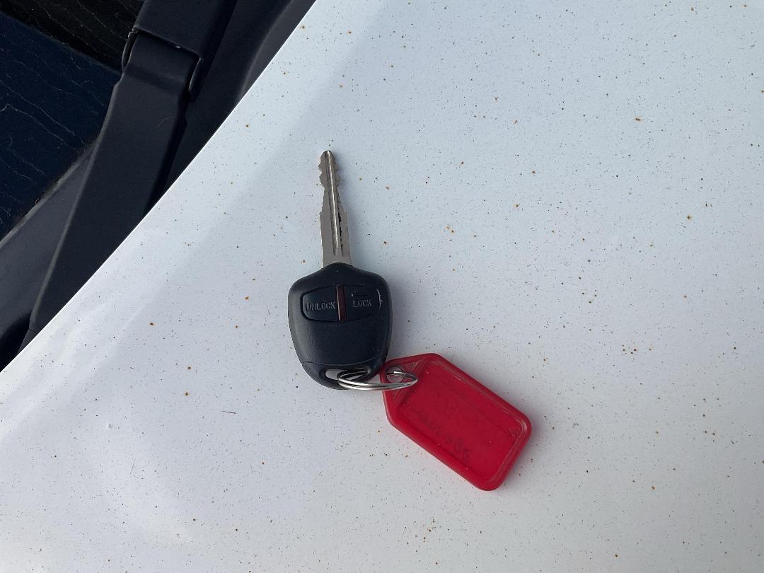 Photo '7' of Mitsubishi Mirage XLS Photo '7' of Mitsubishi Mirage XLS