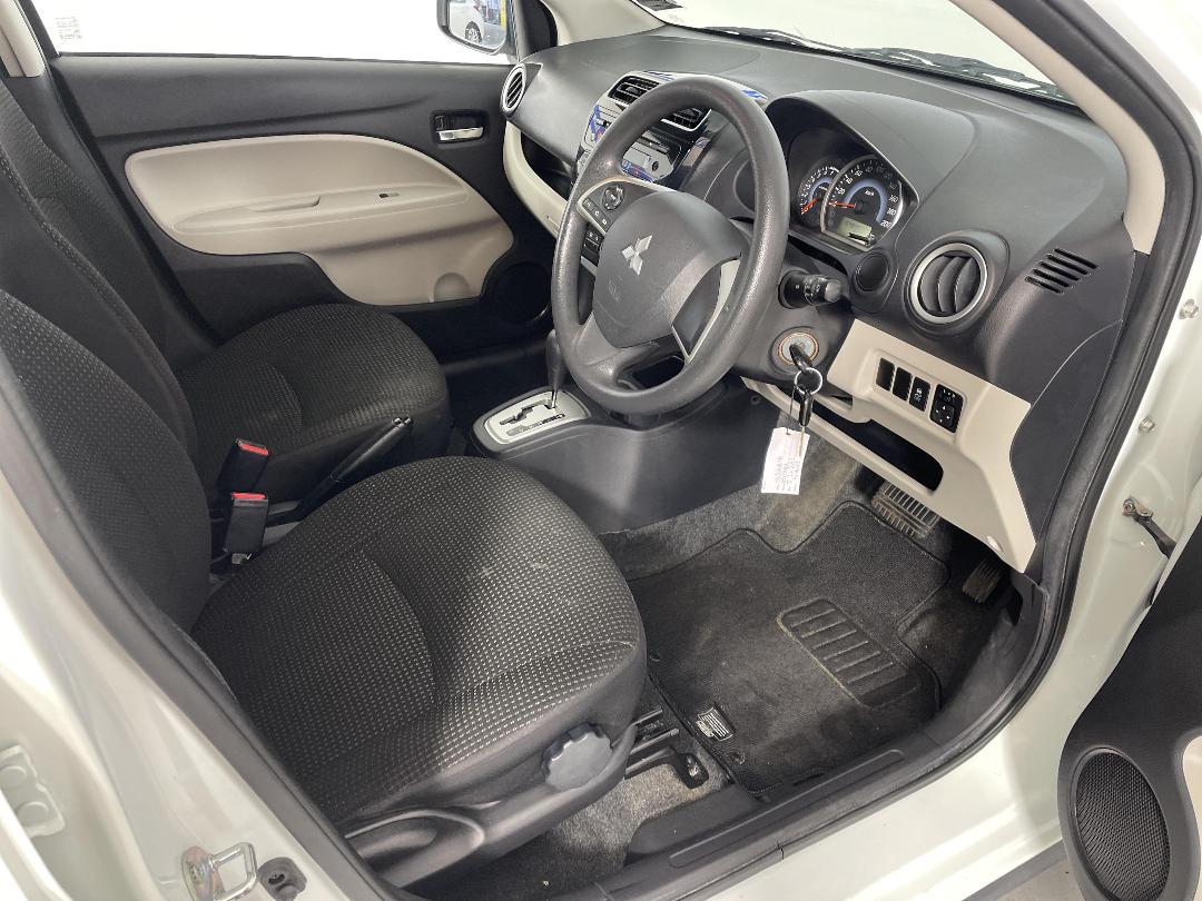 Photo '16' of Mitsubishi Mirage Photo '16' of Mitsubishi Mirage