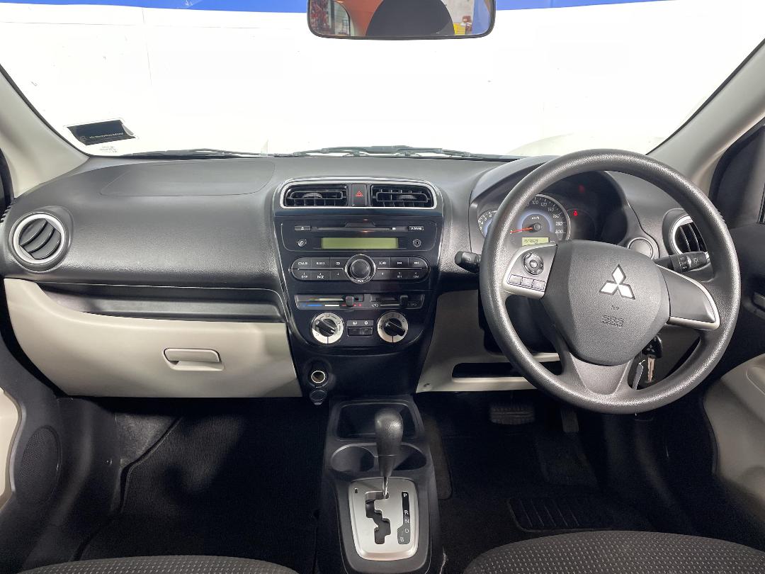Photo '17' of Mitsubishi Mirage Photo '17' of Mitsubishi Mirage