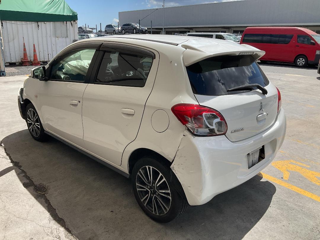 Photo '10' of Mitsubishi Mirage