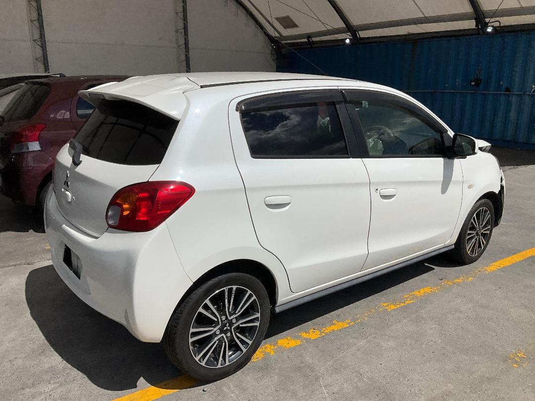 Photo '15' of Mitsubishi Mirage