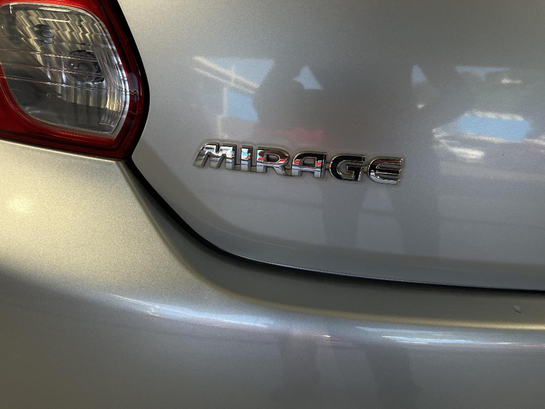 Photo '23' of Mitsubishi Mirage
