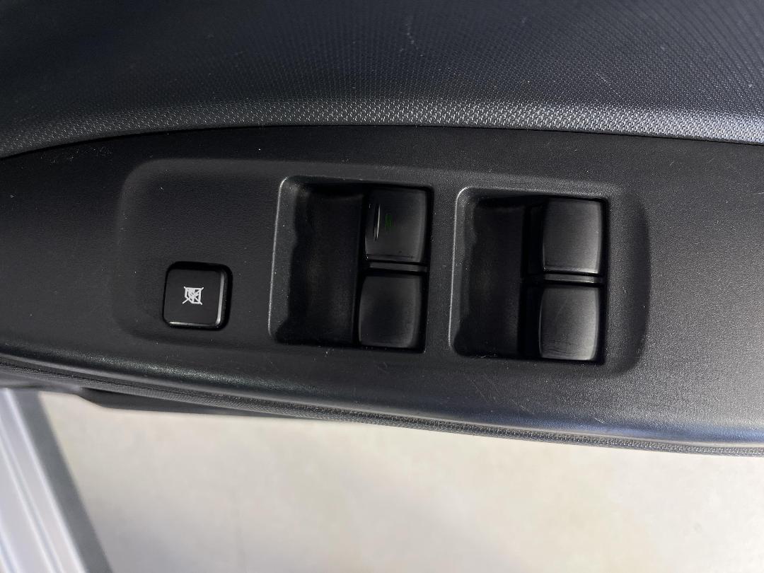 Photo '24' of Mitsubishi Mirage