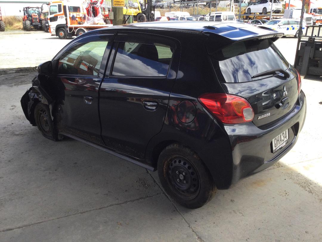 Photo '5' of Mitsubishi Mirage Photo '5' of Mitsubishi Mirage