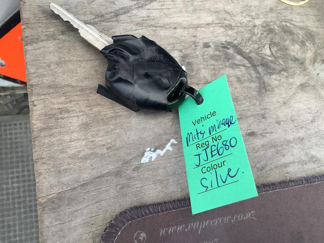 Photo '18' of Mitsubishi Mirage XLS