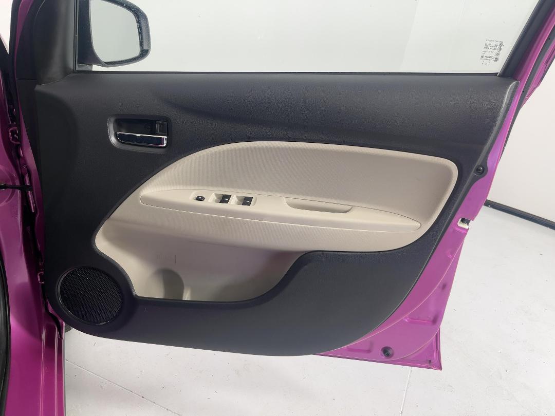 Photo '15' of Mitsubishi Mirage