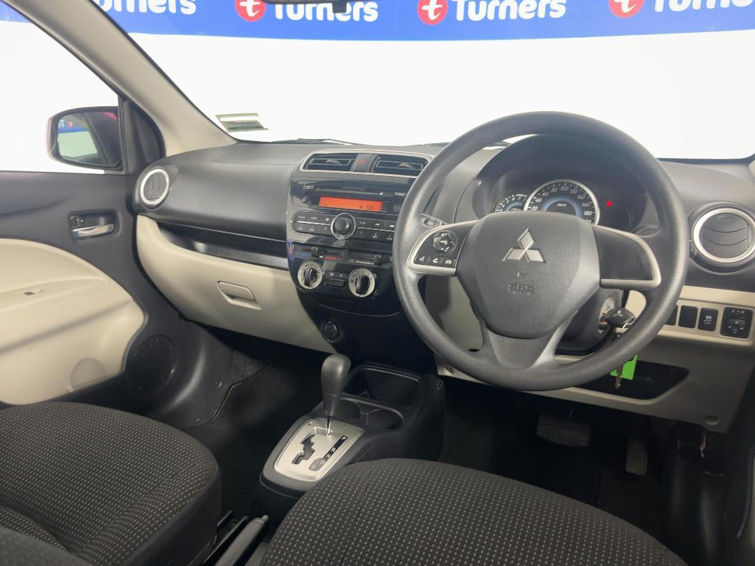 Photo '17' of Mitsubishi Mirage