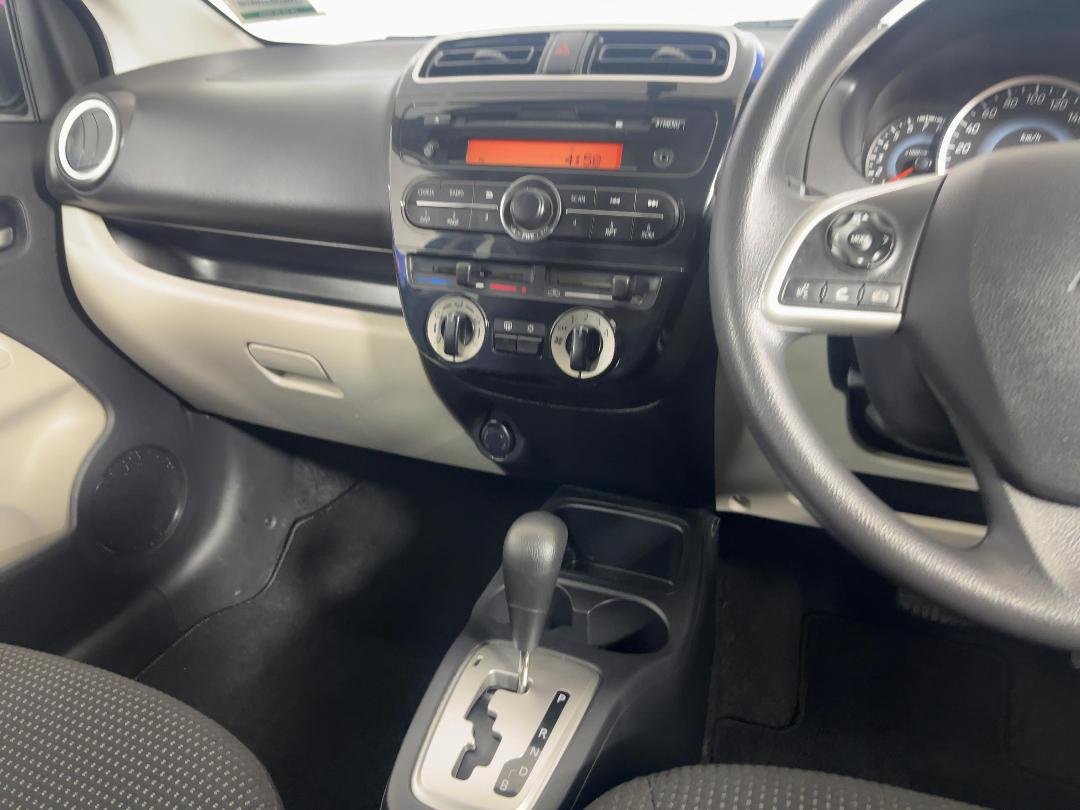 Photo '18' of Mitsubishi Mirage