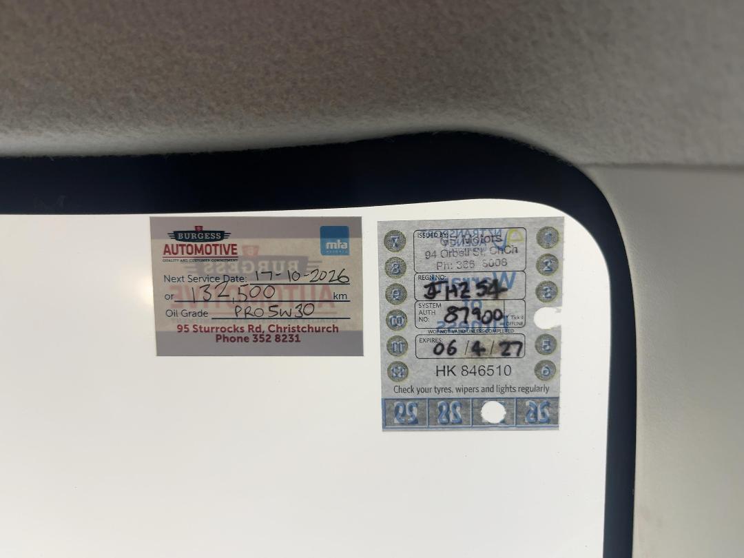 Photo '24' of Mitsubishi Mirage