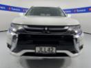 Thumbnail '2' of Mitsubishi Outlander
