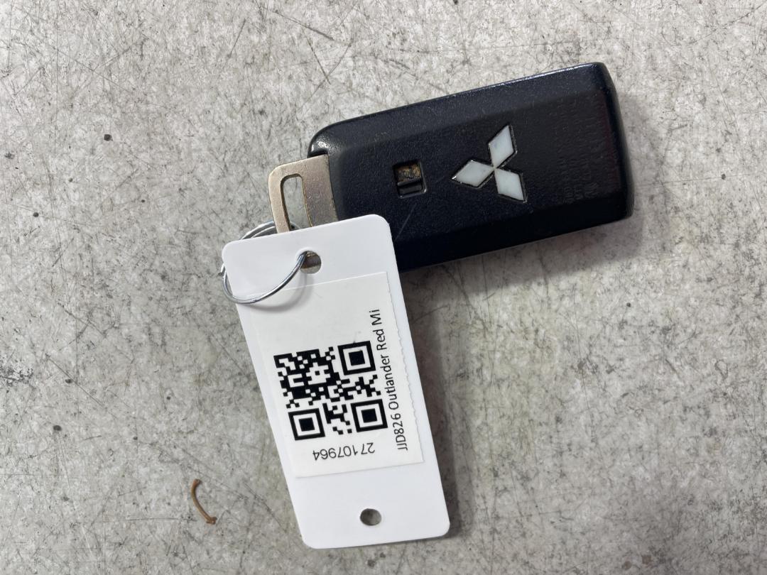 Photo '22' of Mitsubishi Outlander