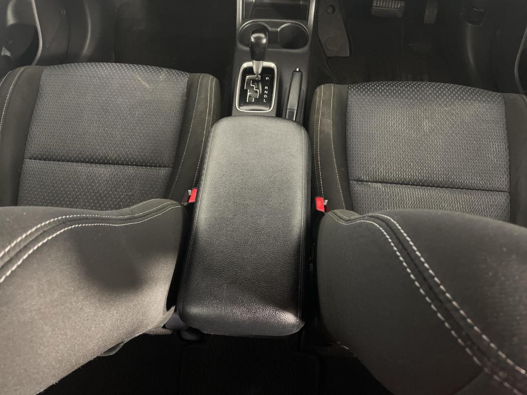 Photo '18' of Mitsubishi Outlander