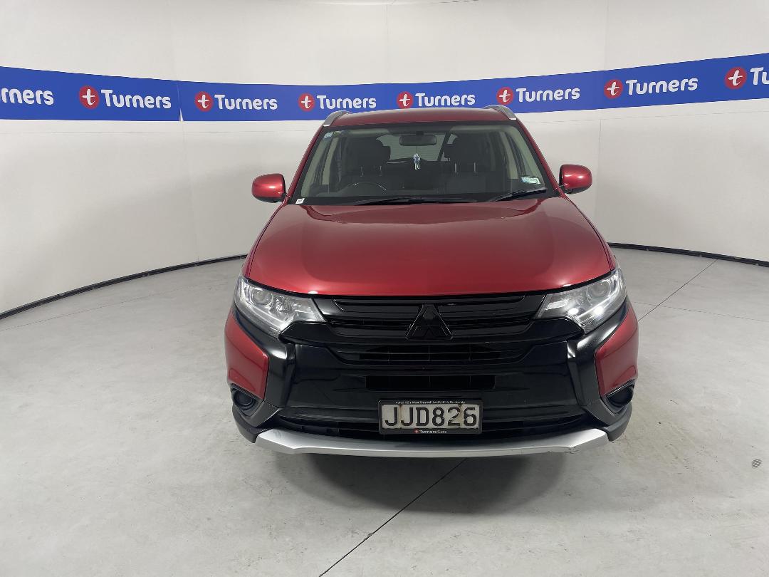 Photo '2' of Mitsubishi Outlander