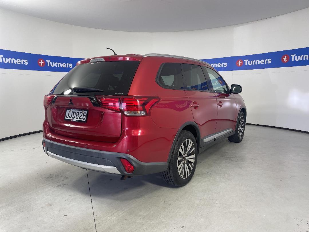 Photo '7' of Mitsubishi Outlander