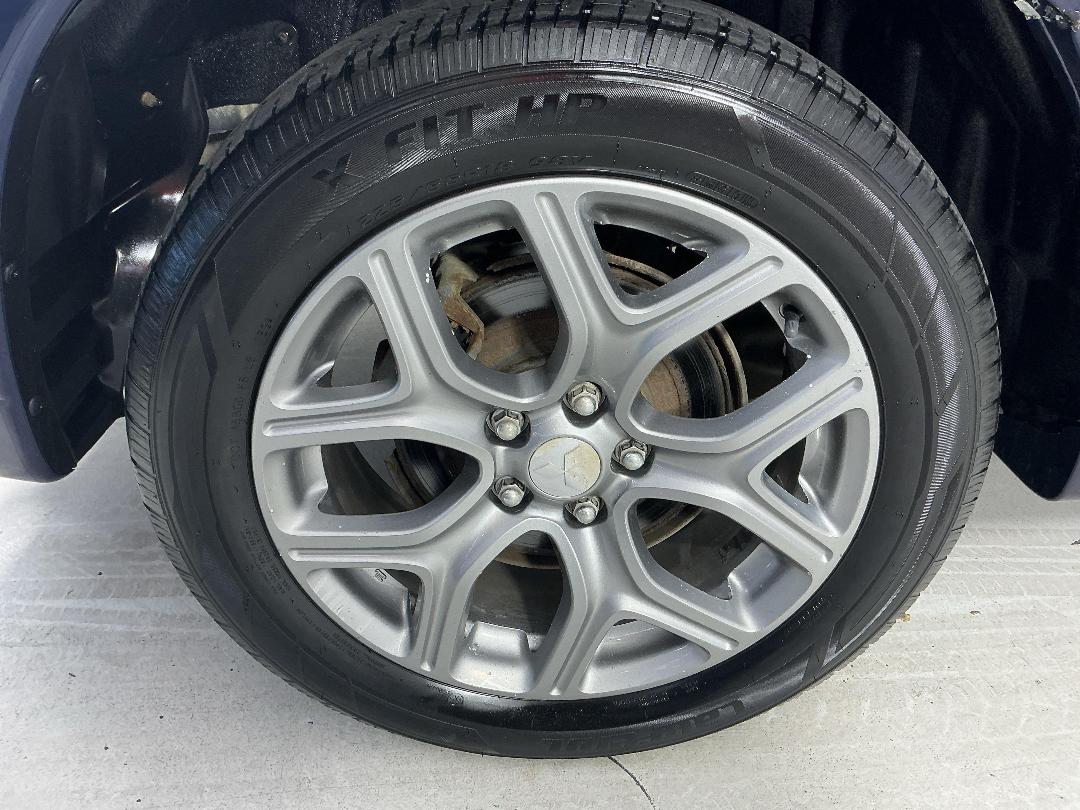 Photo '12' of Mitsubishi Outlander