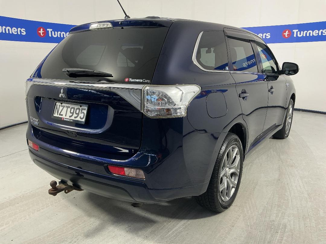 Photo '7' of Mitsubishi Outlander