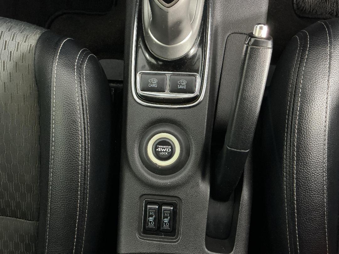 Photo '23' of Mitsubishi Outlander