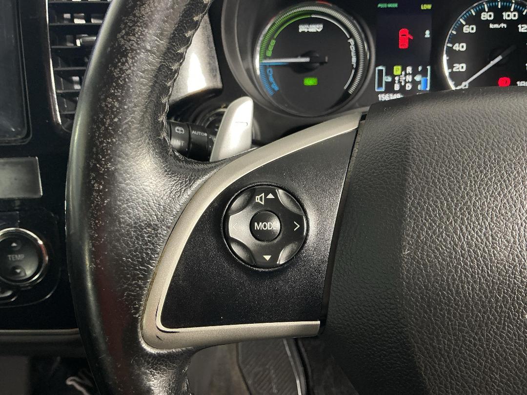 Photo '24' of Mitsubishi Outlander