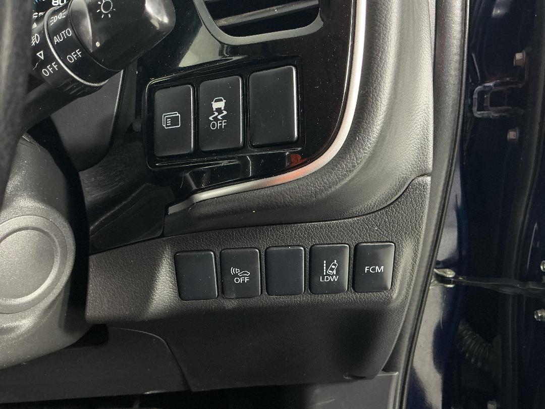 Photo '26' of Mitsubishi Outlander