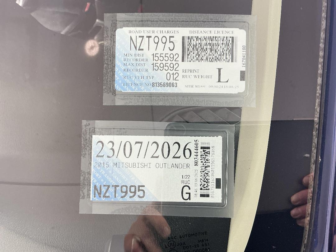 Photo '29' of Mitsubishi Outlander