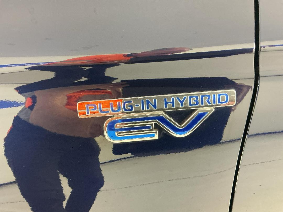 Photo '30' of Mitsubishi Outlander