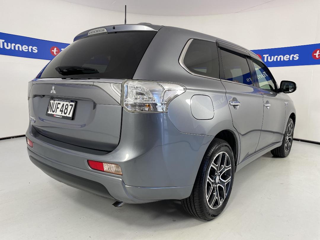 Photo '7' of Mitsubishi Outlander
