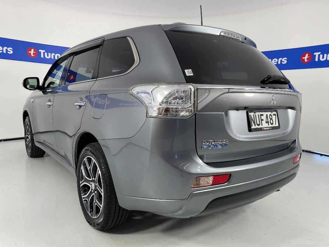 Photo '5' of Mitsubishi Outlander