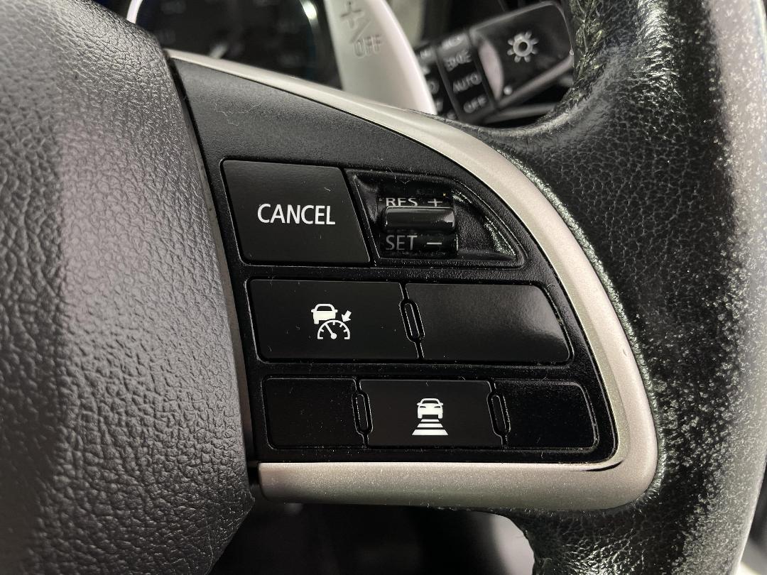 Photo '27' of Mitsubishi Outlander