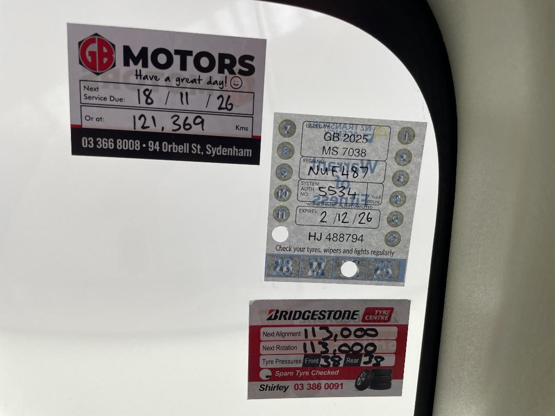 Photo '33' of Mitsubishi Outlander