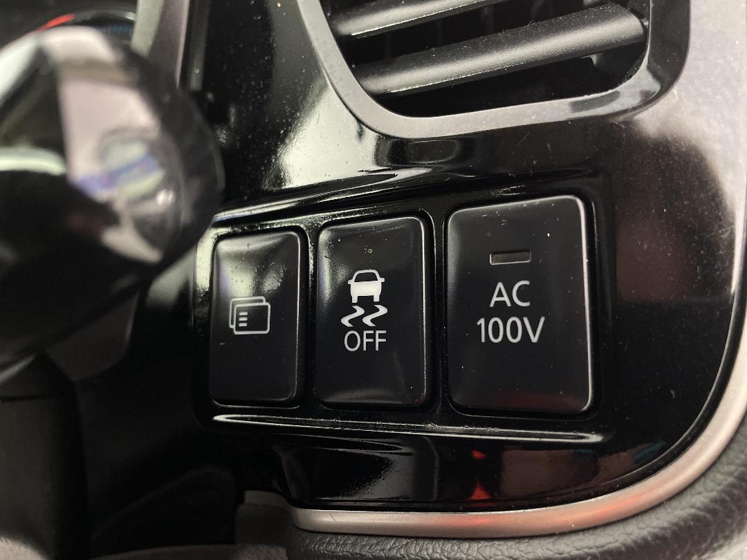 Photo '24' of Mitsubishi Outlander