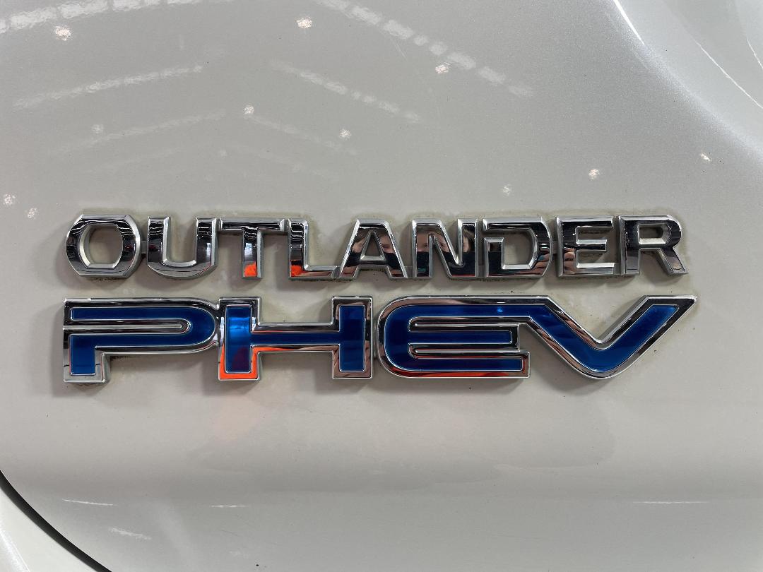 Photo '30' of Mitsubishi Outlander