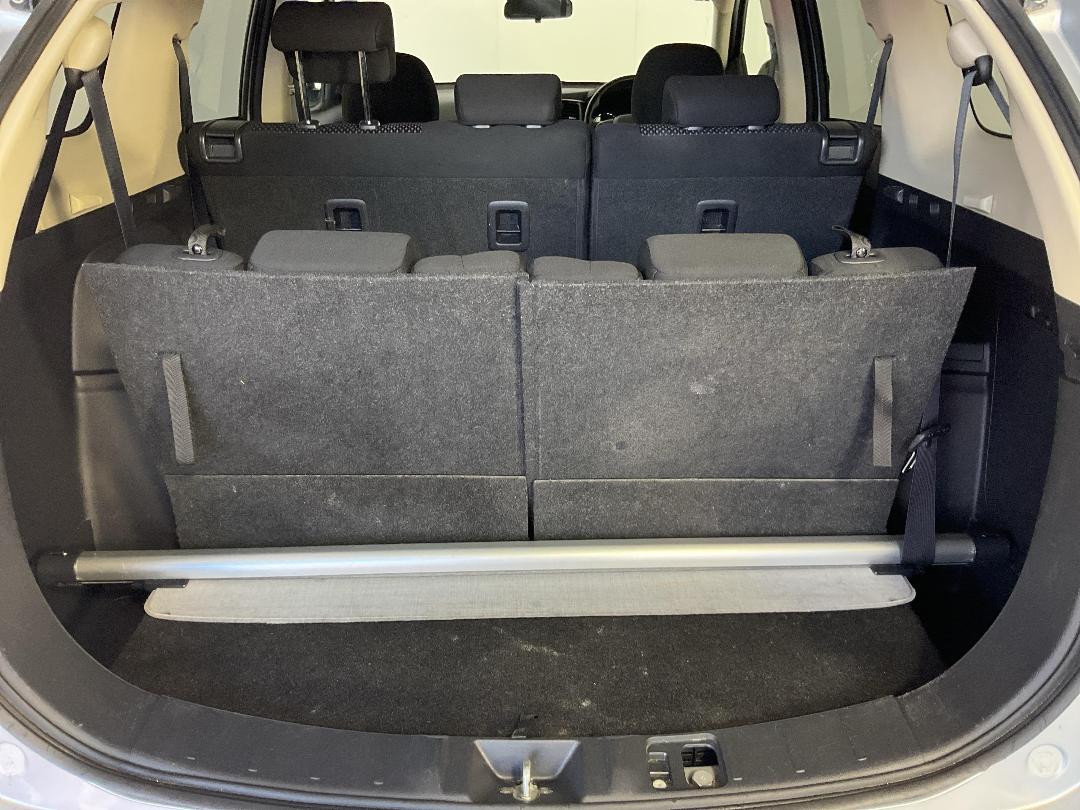 Photo '14' of Mitsubishi Outlander