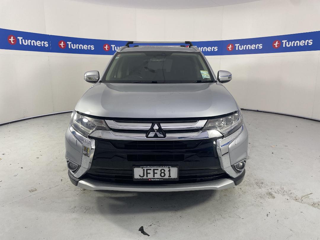 Photo '2' of Mitsubishi Outlander Photo '2' of Mitsubishi Outlander