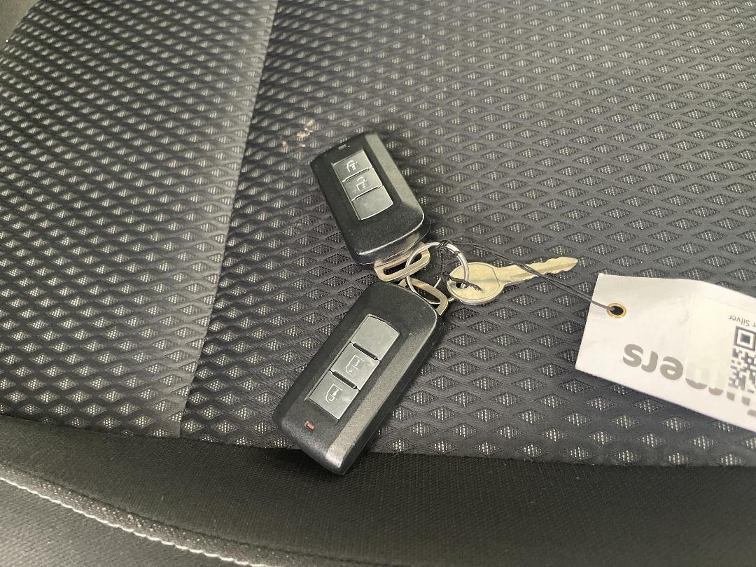 Photo '22' of Mitsubishi Outlander Photo '22' of Mitsubishi Outlander