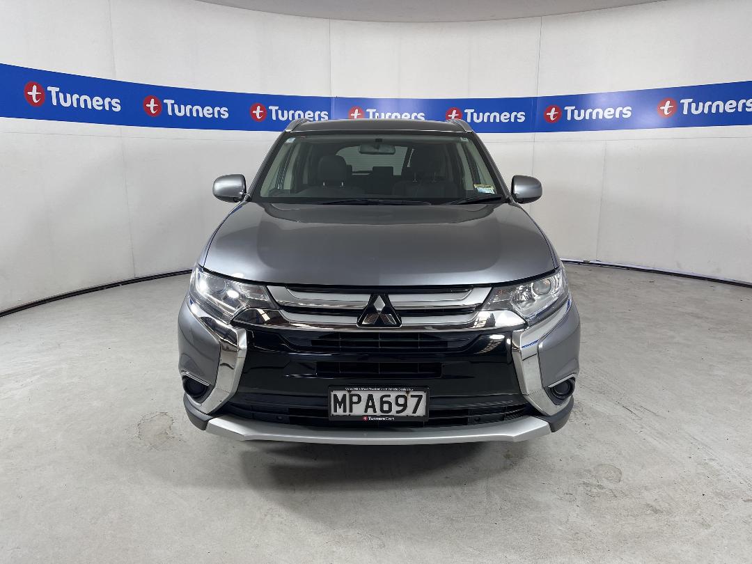 Photo '2' of Mitsubishi Outlander Photo '2' of Mitsubishi Outlander