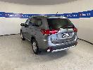 Thumbnail '5' of Mitsubishi Outlander