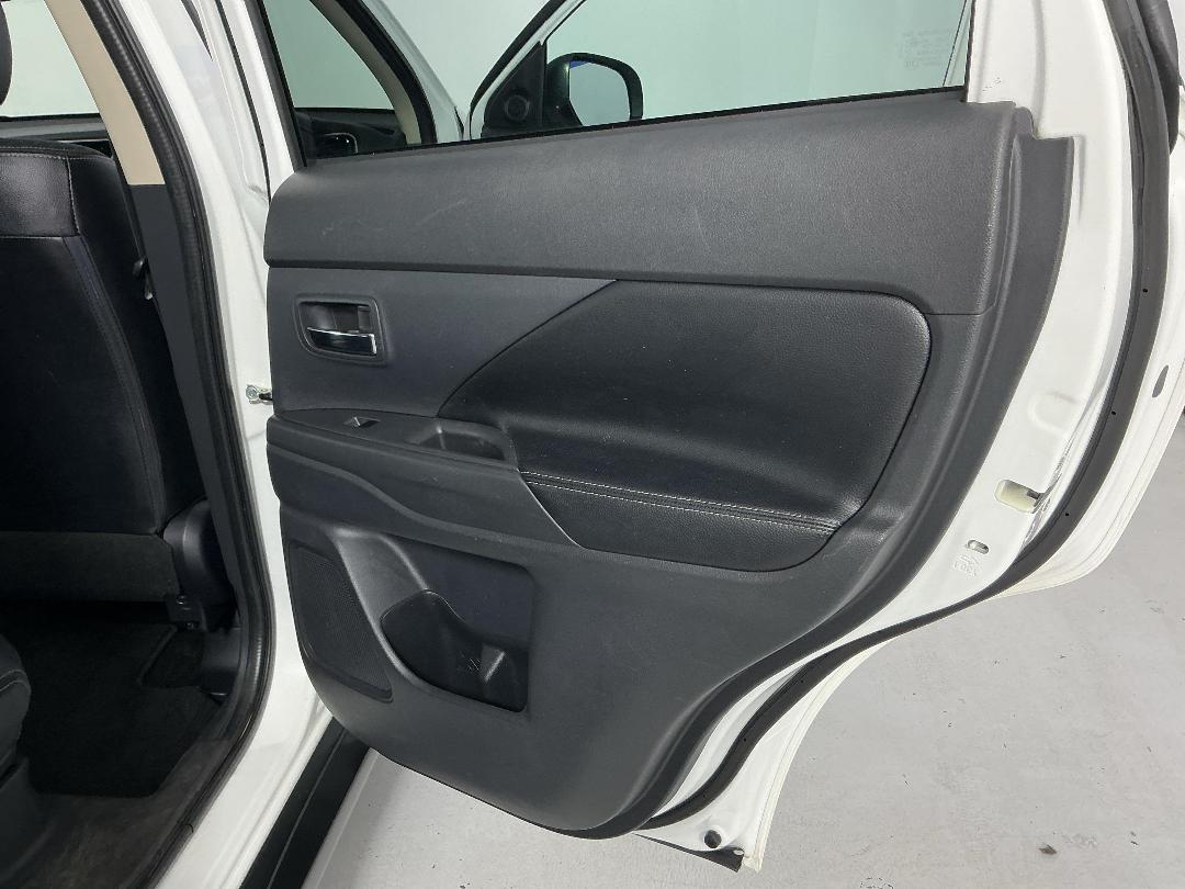 Photo '19' of Mitsubishi Outlander Photo '19' of Mitsubishi Outlander