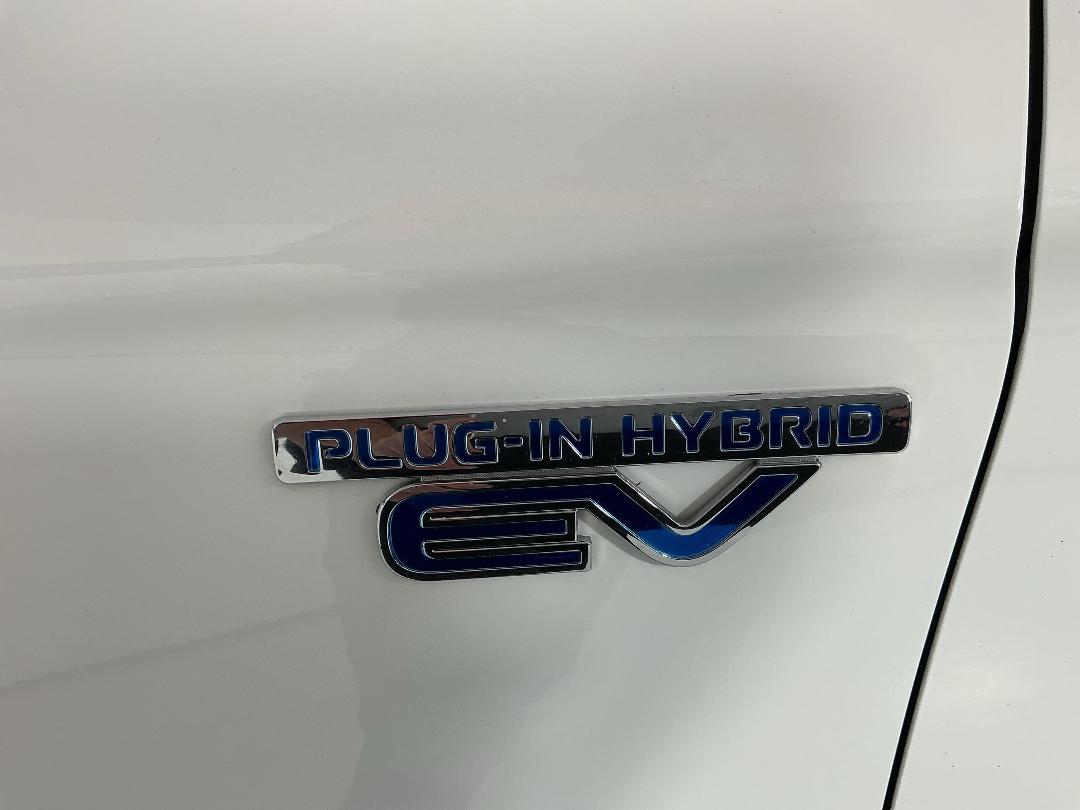 Photo '29' of Mitsubishi Outlander Photo '29' of Mitsubishi Outlander